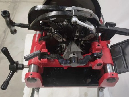 Резьбонарезной станок, V-Matic А3, резьбонарезная головка, гратосниматель